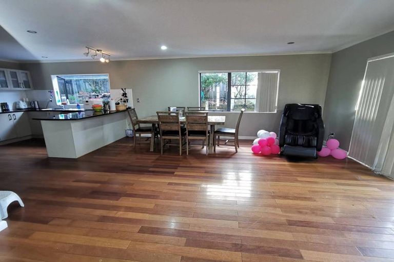 Photo of property in 40 Baverstock Road, Flat Bush, Auckland, 2016