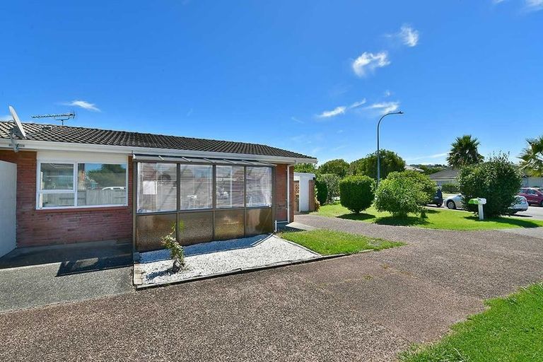 Photo of property in 1/70 Florence Avenue, Orewa, 0931