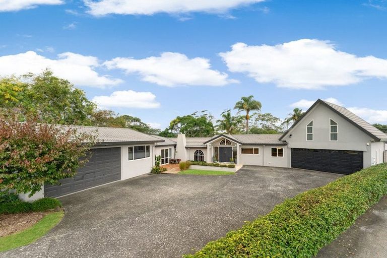 Photo of property in 35 Cloverfields Drive, Waimauku, 0812
