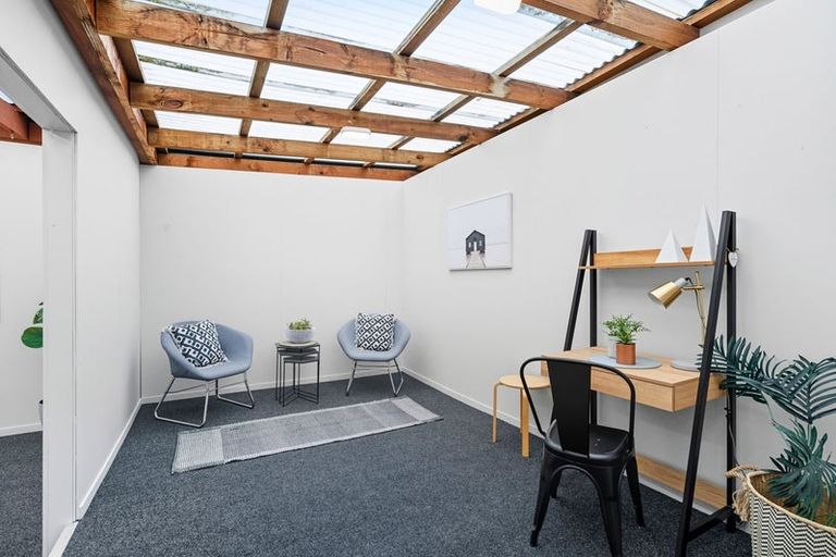 Photo of property in 77 Wesley Street, South Dunedin, Dunedin, 9012