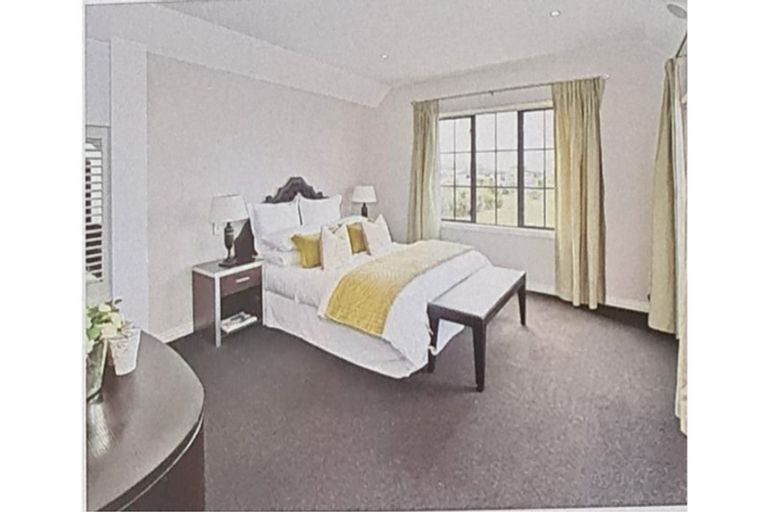 Photo of property in 3 Onemana Way, Te Atatu Peninsula, Auckland, 0610