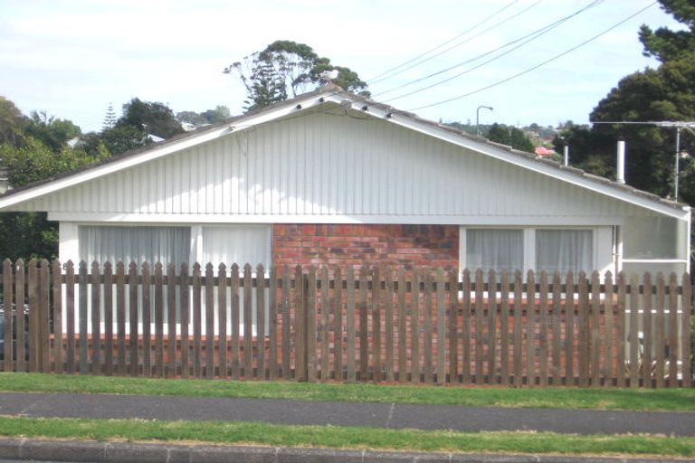 Photo of property in 2/8a Manuka Road, Glenfield, Auckland, 0629