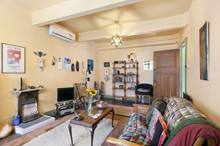 Photo of property in 16u3 Balfour Street, Mornington, Wellington, 6021