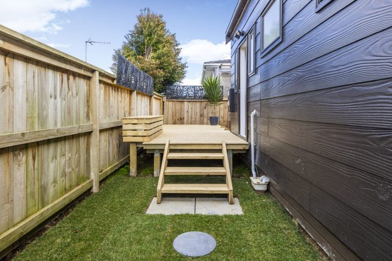 Photo of property in 2/24 Great South Road, Papakura, 2110