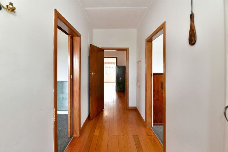 Photo of property in 36 Karaka Street, Helensville, 0800