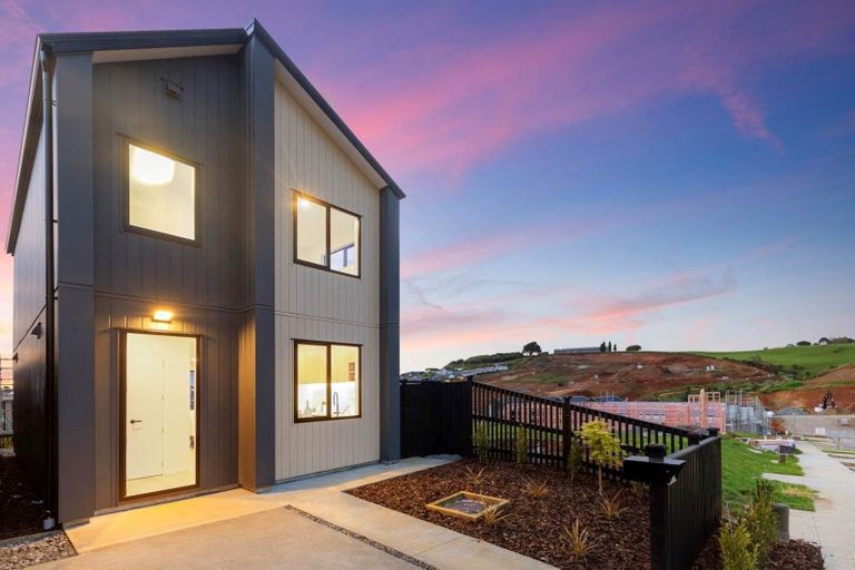 Photo of property in 17 Aituaa Road, Pukekohe, 2120