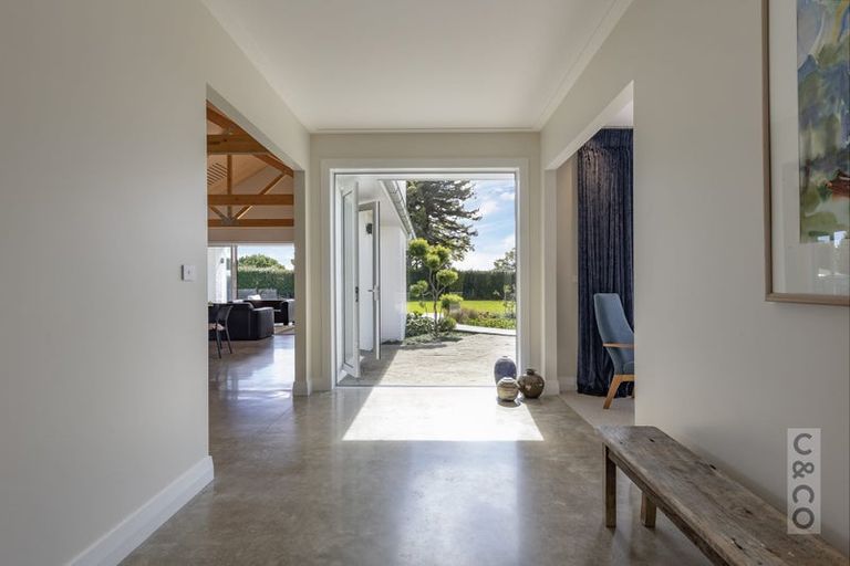Photo of property in 88 Taupaki Road, Taupaki, 0782