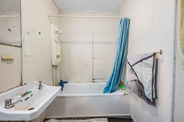 Photo of property in 315 Southampton Street East, Hastings, 4122