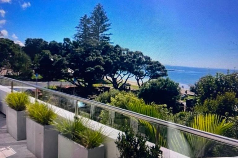 Photo of property in 17a The Strand, Takapuna, Auckland, 0622