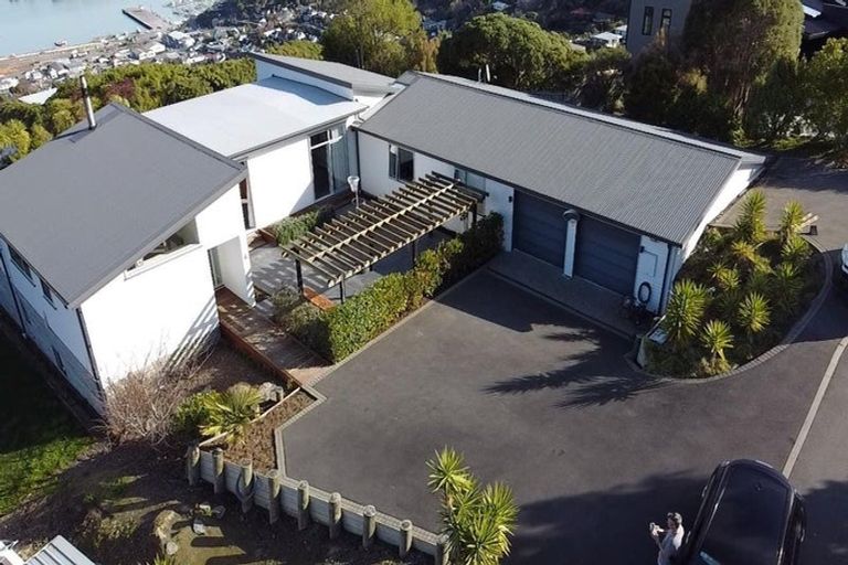 Photo of property in 6 Hyllton Heights, Lyttelton, 8082