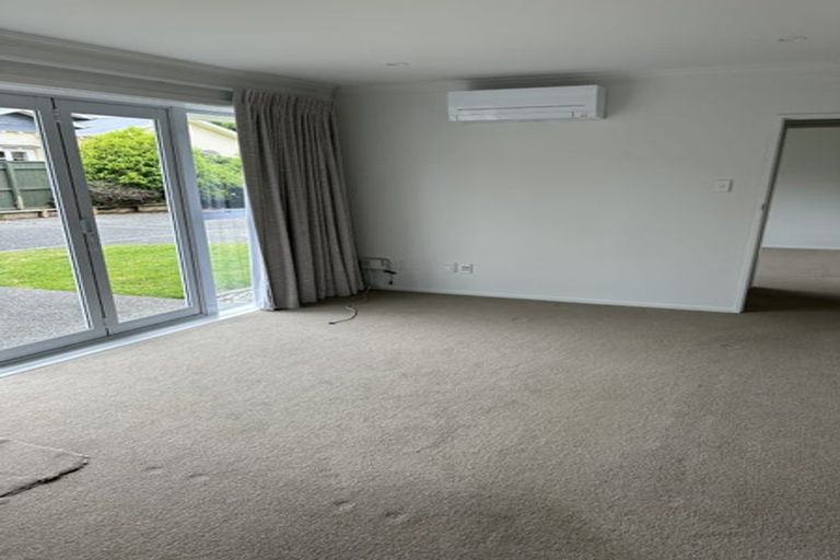 Photo of property in 285f1- Fergusson Drive, Heretaunga, Upper Hutt, 5018