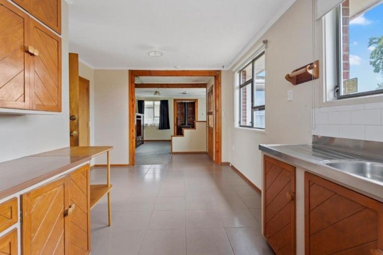 Photo of property in 41 Denise Crescent, Hornby, Christchurch, 8042