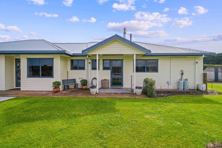 Photo of property in 295 Turuturu Road, Hawera, 4674