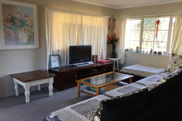 Photo of property in 38 Espalier Drive, Henderson, Auckland, 0612