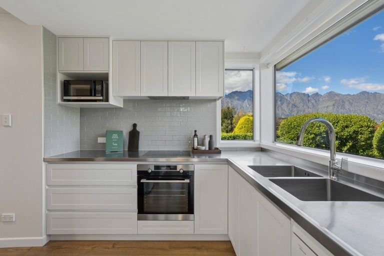 Photo of property in 696 Peninsula Road, Kelvin Heights, Queenstown, 9300