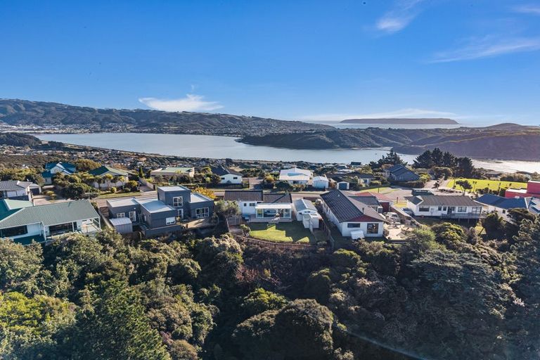 Photo of property in 28 Doncaster Terrace, Ascot Park, Porirua, 5024