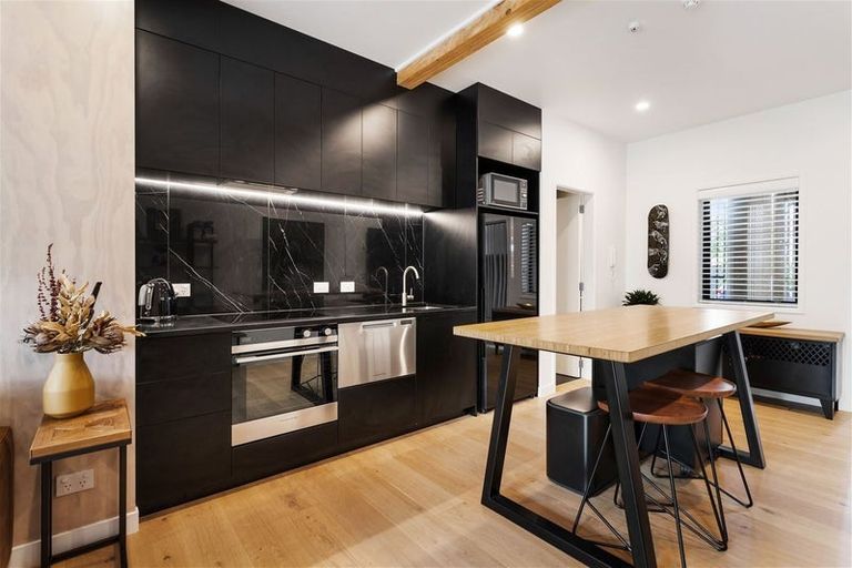 Photo of property in 3/165 Hobsonville Point Road, Hobsonville, Auckland, 0616