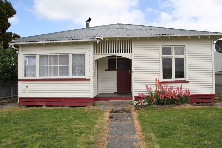 Photo of property in 19 Orawia Road, Tuatapere, 9620