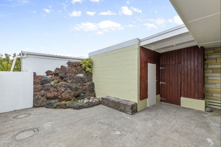 Photo of property in 6 Ranfurly Street, Waitara, 4320