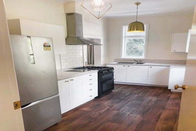 Photo of property in 8 Grass Street, Oriental Bay, Wellington, 6011