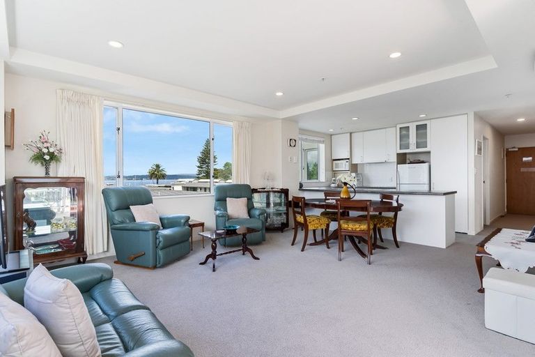 Photo of property in 12 Maunganui Road, Mount Maunganui, 3116