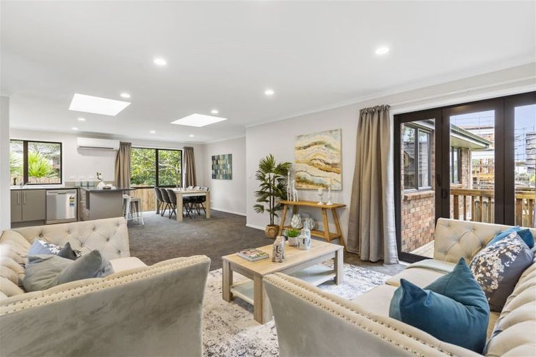 Photo of property in 19a Ranui Avenue, Ranui, Auckland, 0612