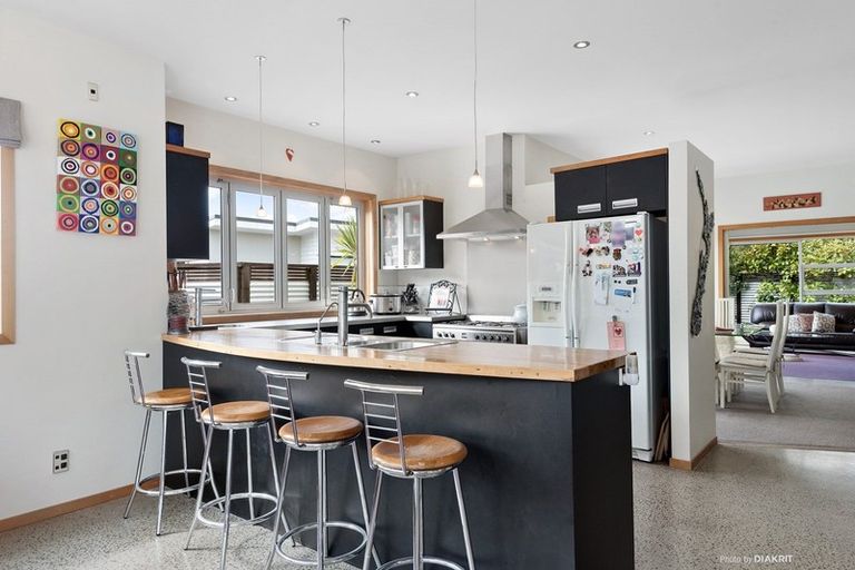 Photo of property in 3 Halewood Grove, Churton Park, Wellington, 6037
