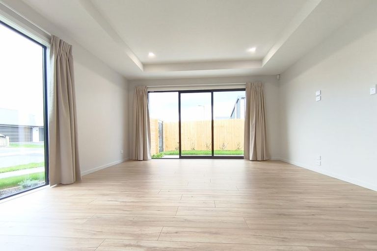 Photo of property in 14 Anzac Lane, Rolleston, 7614