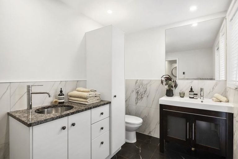 Photo of property in 25u1 Thane Road, Roseneath, Wellington, 6011
