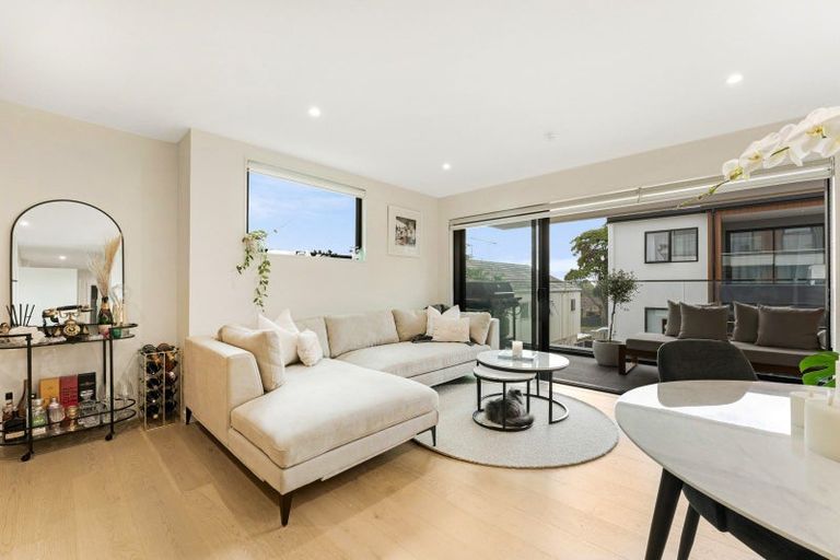 Photo of property in 64d Coronation Road, Mangere Bridge, Auckland, 2022