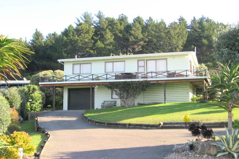 Photo of property in 126 Titiro Place, Onemana, Whangamata, 3691