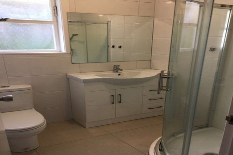 Photo of property in 1/34 Sycamore Drive, Sunnynook, Auckland, 0620