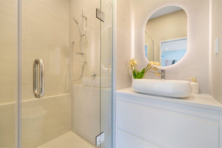 Photo of property in 10a Kotiu Place, Massey, Auckland, 0614