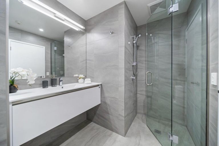 Photo of property in 24/10u George Bullen Lane, Arthurs Point, Queenstown, 9371