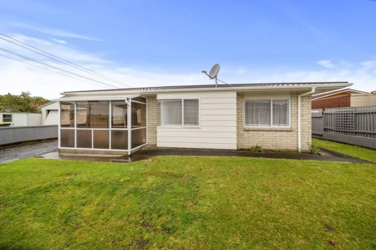 Photo of property in 143 Tukapa Street, Westown, New Plymouth, 4310