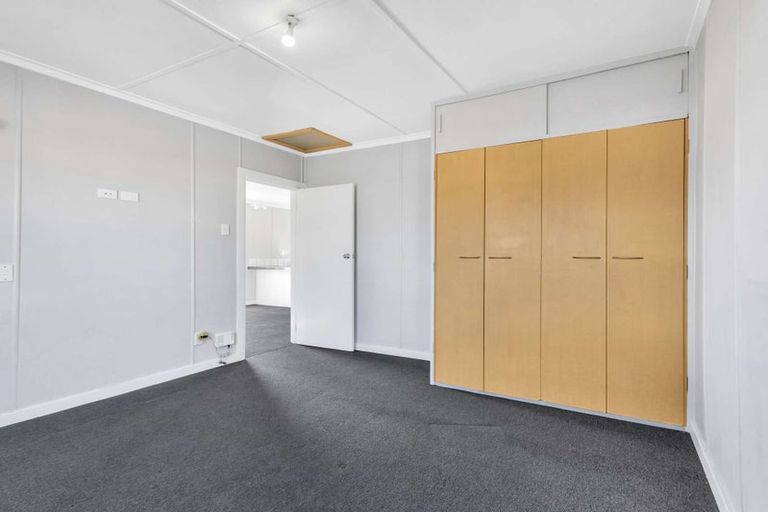 Photo of property in 220 Warwick Road, Mayfair, Hastings, 4122