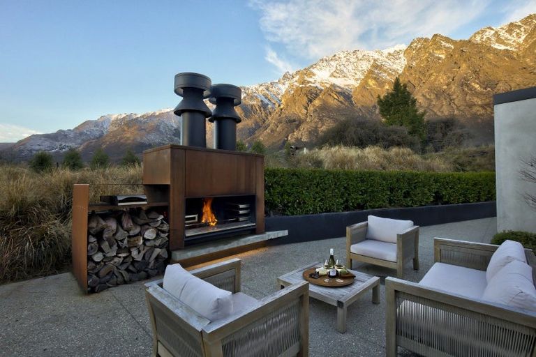 Photo of property in 24 Double Cone Road, Jacks Point, Queenstown, 9371