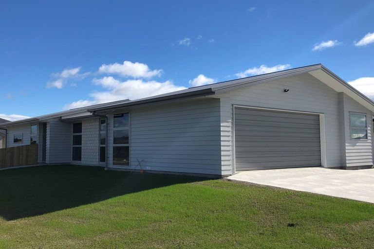 Photo of property in 1 Dunkeld Drive, Papamoa, 3118