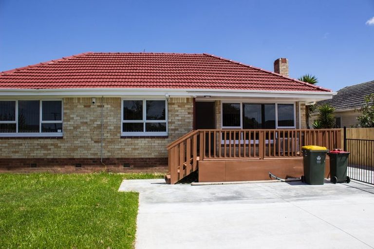 Photo of property in 20 Hallberry Road, Mangere East, Auckland, 2024