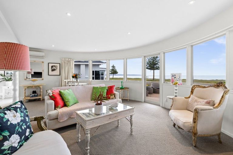 Photo of property in 1/40 The Esplanade, Westshore, Napier, 4110