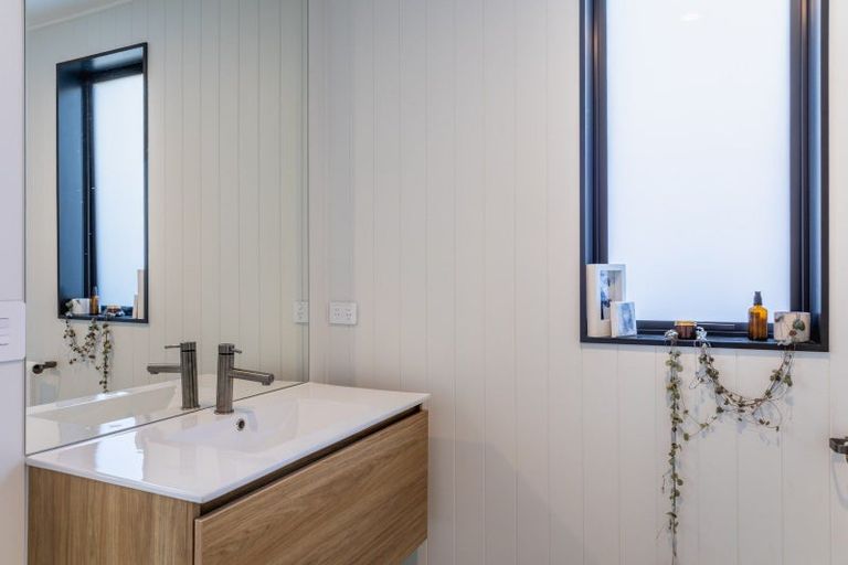 Photo of property in 9 Kaiwaru Place, Waikanae, 5036