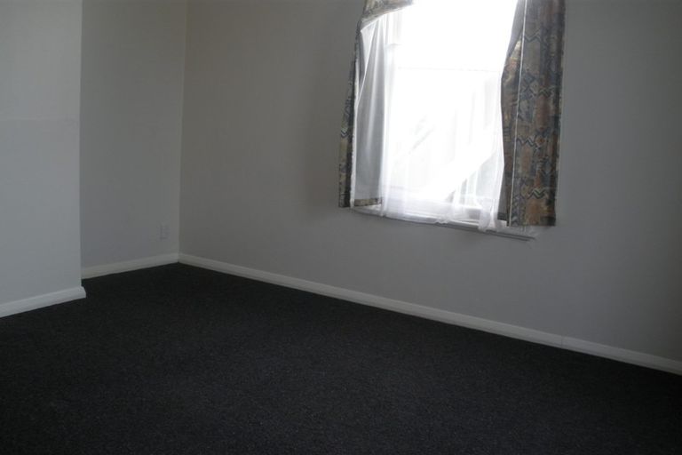 Photo of property in 3/22 Hargreaves Street, Mount Cook, Wellington, 6021