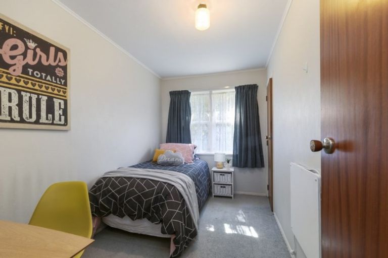 Photo of property in 30b Isabel Grove, Wainuiomata, Lower Hutt, 5014