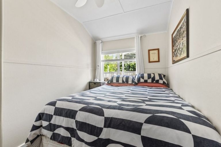 Photo of property in 30 Ladies Mile, Manly, Whangaparaoa, 0930