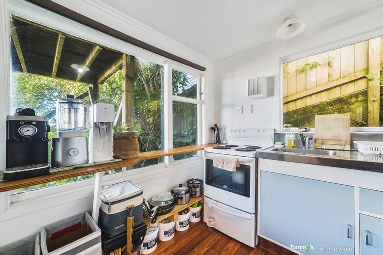 Photo of property in 4 Huntingdon Street, Northland, Wellington, 6012