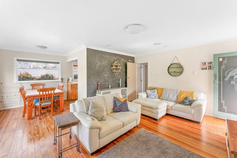 Photo of property in 130 Brooklands Road, Brooklands, New Plymouth, 4310