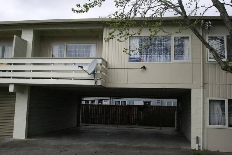 Photo of property in 9/5 Keeling Road, Henderson, Auckland, 0612