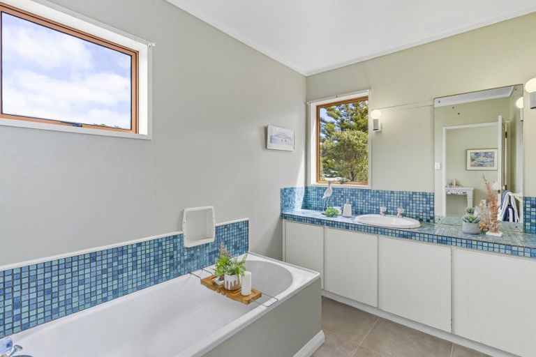 Photo of property in 253 Rosetta Road, Raumati Beach, Paraparaumu, 5032