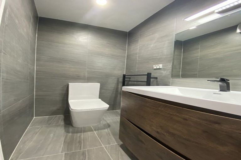 Photo of property in 14a Goldnib Place, Randwick Park, Auckland, 2105