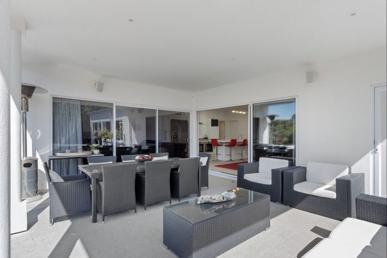 Photo of property in 115 Kent Terrace, Taradale, Napier, 4112